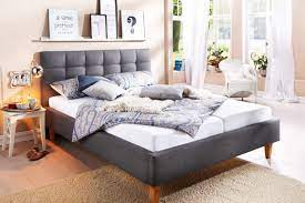 Weitere ideen zu klappbett, bett, diy klappbett. 8 Coole Ideen Fur Die Wand Hinter Dem Bett Moebel De