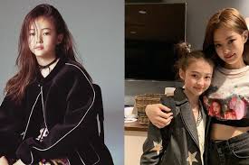 Today, october 23, jisoo and rosé finally blessed us with another blackpink v live. 10 Potret Ella Gross Model Cilik Yang Mirip Jennie Blackpink
