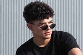 Find out which one of these 20 styles will make you then an afro hairstyle is for you. Jewfro Hairstyle Almanac For The High End Hair Look Menshaircuts Com
