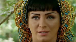 زكية حمدان قصيدة ياحلو بل ياقمر