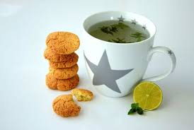 Biscotti farciti menta e cioccolato. Biscotti Alla Menta Cocco E Cioccolato Al Profumo Di Cardamomo Valentina Viti