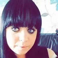 Kerri Mathews's Instagram, Twitter & Facebook