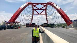 Check spelling or type a new query. Kisah Perancang Jembatan Lengkung Terpanjang Di Dunia Halaman 4