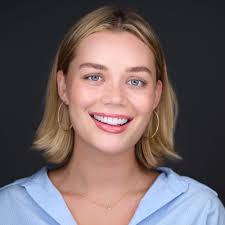 Peyton Mayer's Instagram, Twitter & Facebook