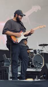 Another live moment with @the_95s_official. Really liked this clean tone:  Princeton IR + Comp, #guitarist