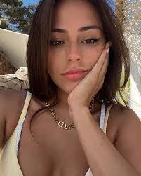 Zoe Gonzalez's Instagram, Twitter & Facebook