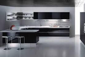 Kitchen set dengan bahan aluminium memiliki permukaan material yang solid yang membuat noda dan juga kotoran lain tidak akan terserap saat jatuh ke permukaannya. 30 Model Kitchen Set Aluminium Minimalis Harga 2020
