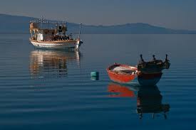 Αποτέλεσμα εικόνας για λιμνη τριχωνιδα εικονα
