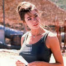 I guess its not so bad like mos. Vip News Was Macht Bond Girl Denise Richards Heute Video Stern De
