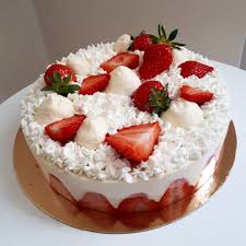 Instagram Fraisier Fraises Fraises Strawberry Strawberries Cakes Patisserie Fraisier Food Strawberry Cake Patisserie