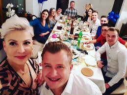 Magdalena narożna i jej były mąż rozstali się w wielkim skandalu. Magda Narozna Piekni I Mlodzi Wyprawila Mezowi Huczne Urodziny Wokalista Disco Polo Zachwycony Disco Polo Info
