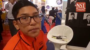 Roadshow sekolah seni malaysia sabah pada 01 & 02 haribulan oktober yang lepas, satu roadshow telah diadakan dengan kerjasama daripada pejabat pendidikan daerah sandakan. Sekolah Seni Malaysia Grooming Artistic Talents From Young Video