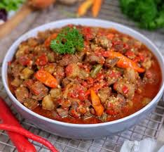 Masak sampai kuah semur menyusut dan agak kental dan biarkan kaldu dari. Resep Oseng Daging Sapi
