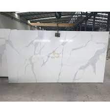 Alice ceramic tiles is an expert at the manufacturing of modern kitchen tiles, kitchen wall tiles, designer kitchen tiles, kitchen tile and designer kitchen tile, bathroom tiles, floor tiles, matt tiles, ceramic tiles, glazed there is no broken parts in quartz, so quartz does not have cleavage. China Quartz Slab Tiles Artificial Stone Calacatta White Quartz For Bathroom Kitchen Countertop Vanitytop China Quartz Slab Quartz Tiles