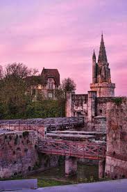 Balade Vers La Concurrence Derriere La Tour De La Lanterne La Rochelle Charente Maritime Tourisme Charentemaritime La Rochelle Charente Maritime Tourisme