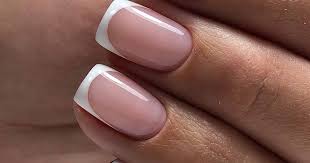 A normal e mais usada por adultas é a que a francesinha com uma cor clara na ponta da unha. Unhas Francesinhas Dicas E Passo A Passo De Como Fazer A Decoracao Em Casa