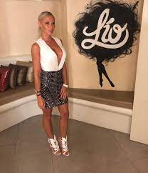 Die radprofis sind schockiert, ändern wird sich aber wohl nichts. West Ham Striker Marko Arnautovic S Stunning Wife Sarah Who Pinches Austrian To Test His Patience