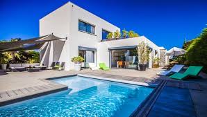 Vacances Villa Contemporaine Avec Piscine Dans Le Pays Basque Construiretendance Villa House Design Luxury Villa