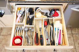Gorgeous Kitchen Cabinet Hardware Ideas For An Instant Upgrade Kitchen Hacks Organization Utensil Drawer Organization Kitchen Drawer Organization