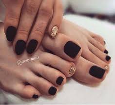 Descubre los mejores diseños de uñas para pies en estas fotos para descubrir nuevas ideas e inspirarte con tu diseño. Disenos De Unas Para Los Pies Con Gliter Belleza Glamour Facebook