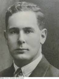 Gerard Heath's Instagram, Twitter & Facebook