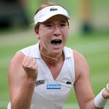 Who is Lulu Sun qualifier who beat Emma Raducanu at Wimbledon?