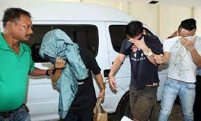 Sebuah mahkamah majistret dipengerusikan oleh suatu tribunal terdiri dari dua atau lebih. 4 Dituduh Bunuh Lelaki