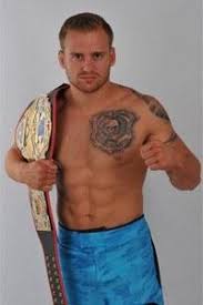Nech svoje holčičí výmluvy… jsi uměle vytvořená hvězdička, kterou zhasl. Patrik Kincl Fights Cz