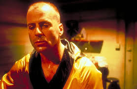 Pulp Fiction : Travolta, John, Jackson, Samuel L., Willis, Bruce, Thurman,  Uma, Keitel, Harvey, Roth, Tim, Plummer, Amanda, de Medeiros, Maria,  Rhames, Ving, Stoltz, Eric, Arquette, Rosanna, Walken, Christopher,  Tarantino, Quentin: Amazon.se: