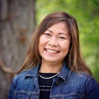 Vicky Hendrickson's Instagram, Twitter & Facebook