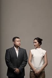 Classy And Timeless Pre Wedding Studio Session 014 Pose Fotografi Foto Perkawinan Gambar Perkawinan