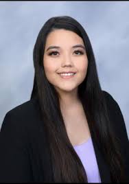 Elizabeth Behrens's Instagram, Twitter & Facebook