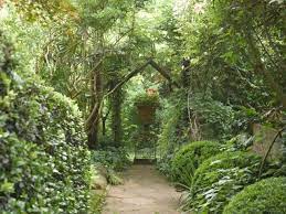 Hgtv gardens gives you a tour of the enchanting personal garden of designer ryan gainey in georgia trending hgtv dream home 2021. Legendary Garden Designer Ryan Gainey The Ace Of Space