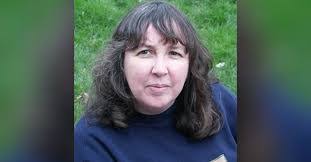 Kim Golding's Instagram, Twitter & Facebook