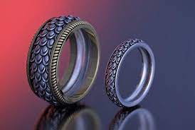 Dragon Scales Ring Set Geek Wedding Rings Set Dragon Skin Etsy Geek Wedding Rings Wedding Ring Sets Geek Engagement Rings