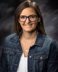 Alumni Highlight 🙌🙌 Erin Fuentes graduated from our Masters in Healthcare  Administration program in 2020. She currently resides in Montana where she  works as a Manager of Care Management. “I had a