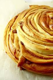 Brioche Tourbillon Au Carambar Et Chocolat Au Lait Recettes De Cuisine Brioches Recette Dessert