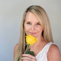 Deanne Swanson's Instagram, Twitter & Facebook