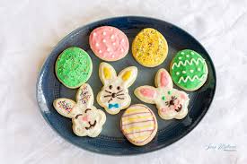 Mofongo is a puerto rican dish made from fried unripe plantains which are then pulverized or mashed. Easter Sour Cream Sugar Cookies With Cream Cheese Frosting