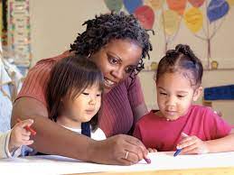 How To Become A Texas Paraprofessional Teacher's Aide - Synonym