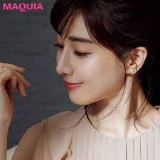 田中みな実さんの常備コスメは リピ確定の愛用プチプラスキンケアを大公開 マキアオンライン maquia online ベースメイク 肌 きれい ツヤ肌メイク