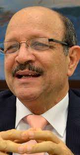 René Jáquez pide relevo; con queja por contratos estancados