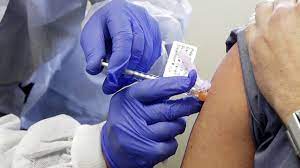 Plan de vaccination suisse le plan de vaccination suisse est élaboré par des experts indépendants (commission fédérale pour les vaccinations, cfv), en collaboration avec l'office fédéral de la santé. Le Plan De Vaccination Contre Le Covid 19 Un Veritable Defi Logistique Rts Ch Suisse
