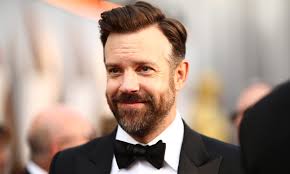 Jason sudeikis was born on september 18, 1975 in fairfax, virginia as daniel jason sudeikis. Jason Sudeikis S Rumored Girlfriend Wears The Tie Dye Hoodie He Made Famous On The Golden Globes Vanity Fair