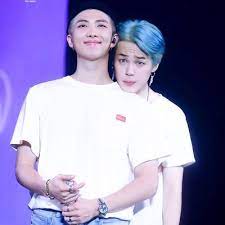 Bts fans were emotional when they saw jimin and v plant kisses on rm's forehead on his birthday. Jimin And Rm Jiminpa20751382 Twitter