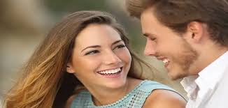 Te whakamaoritanga o te moemoea mo te tangata e whaki ana i tona aroha ki  ahau e nga kaiwhakamaori matua