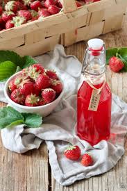 Erdbeersirup Selber Machen Rezept Sweets Lifestyle Rezept Erdbeersirup Selber Machen Erdbeersirup Erdbeeren