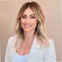 Rachael Coe's Instagram, Twitter & Facebook