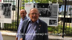 Ty skur.ynu > przed sejmem zebrało się w niedzielę wielu działaczy opozycji > antykomunistycznej, przemawiał m.in. Adam Michnik Wulgarnie Po Demonstracji Kod 16 07 2017 Youtube