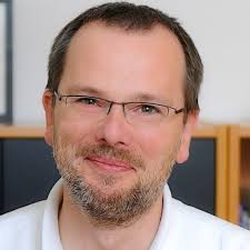 Dr. Andreas Hartmann